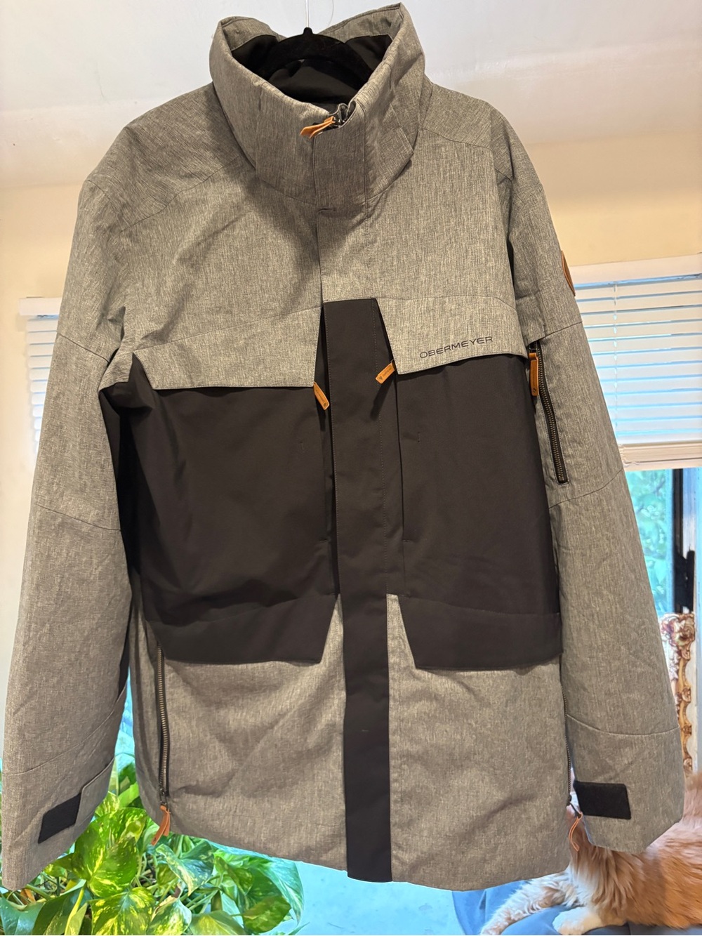Obermeyer Men's Grey and Black Ski Jacket with Contrast Panels